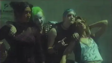 Zasłona do filmu "V/H/S/99" #1005413