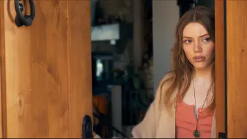 Zasłona do filmu "What Comes Around" #388237