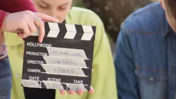 Zasłona do filmu "1. ΕΞ. ΠΑΡΚΟ – ΜΕΡΑ" #1527760
