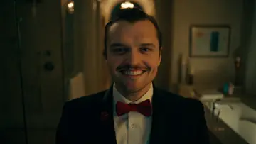 Zasłona do filmu "Dom wariatów" #585064
