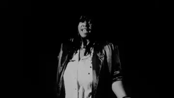 Zasłona do filmu "Goodbye Horses: The Many Lives of Q Lazzarus" #1582051