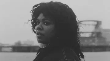 Zasłona do filmu "Goodbye Horses: The Many Lives of Q Lazzarus" #1582054