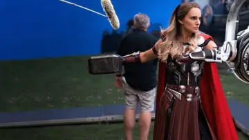 Zasłona do filmu "Za kulisami filmu „Thor: Miłość i grom”" #1650076