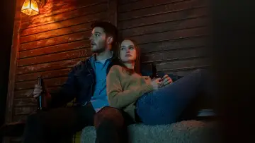 Zasłona do filmu "Strangers" #380053