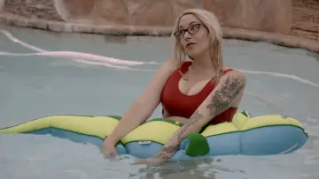 Zasłona do filmu "Bikini Hackers" #1617449
