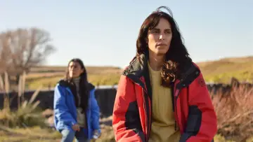 Zasłona do filmu "Amigas en un camino de campo" #359674
