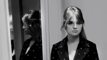 Zasłona do filmu "Selena Gomez: nic o mnie beze mnie" #353813