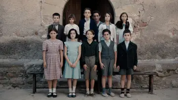 Zasłona do filmu "Nauczyciel, który obiecał nam morze" #413663