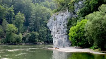 Zasłona do filmu "Estrany riu" #587721
