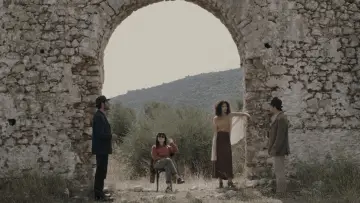 Zasłona do filmu "Περίπατος" #1276629