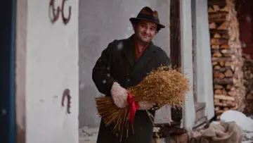 Zasłona do filmu "Świąteczna niespodzianka" #165569