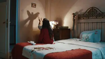 Zasłona do filmu "Eflâtun" #1070820