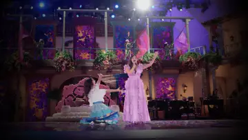 Zasłona do filmu "Nasze magiczne Encanto w Hollywood Bowl" #319043