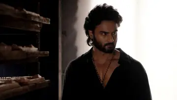 Zasłona do filmu "హరోం హర" #1121185