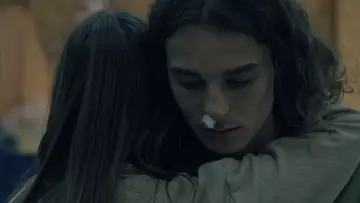 Zasłona do filmu "Άκουσέ Με" #410299