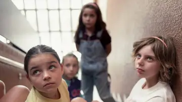 La niña de la cabra