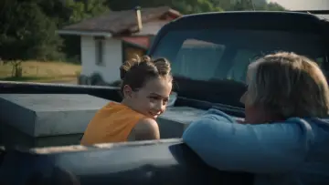 Zasłona do filmu "20 000 gatunków pszczół" #190572