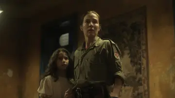 Zasłona do filmu "Objęcia matki" #885345