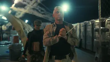 Zasłona do filmu "Jedna bitwa po drugiej" #510367