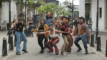 Siapa Dia
