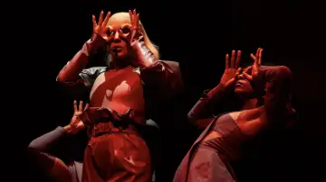 Zasłona do filmu "Gaga Chromatica Ball" #730523