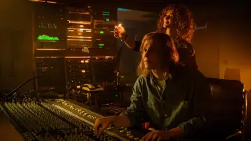 Zasłona do filmu "Milli Vanilli. Przekręt stulecia" #401339