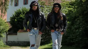 Zasłona do filmu "Milli Vanilli. Przekręt stulecia" #401342