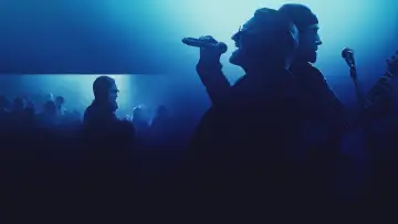 Zasłona do filmu "Bono & The Edge A SORT OF HOMECOMING z Dave’em Lettermanem" #426831