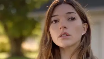 Zasłona do filmu "Dziewczyna, która uciekła: Historia Kary Robinson" #390519