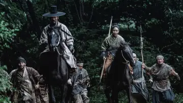 Zasłona do filmu "Wojna i rewolta" #615811