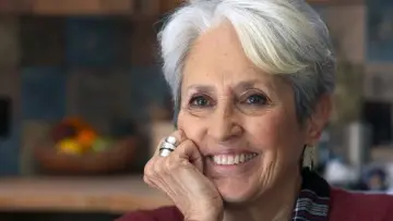 Zasłona do filmu "Joan Baez: I Am a Noise" #762969