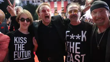 Zasłona do filmu "Kiss the Future" #758239