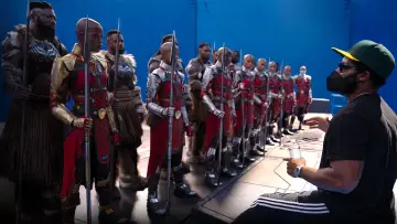 Zasłona do filmu "ASSEMBLED: Za kulisami "Czarna Pantera: Wakanda w moim sercu"" #397846