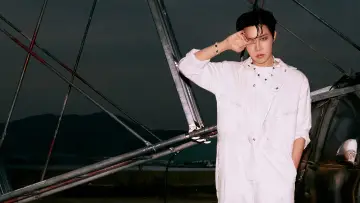 Zasłona do filmu "j-hope IN THE BOX" #919320