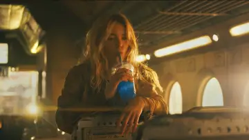 Zasłona do filmu "Supergirl" #1617744
