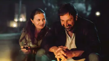 Zasłona do filmu "Gdzieś daleko" #387223