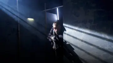 Zasłona do filmu "Niezawodna broń" #400839