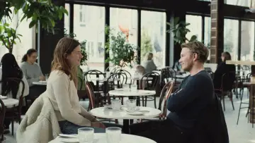 Zasłona do filmu "Być kochaną" #606988