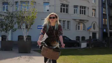 Zasłona do filmu "Melnais samts" #1583623