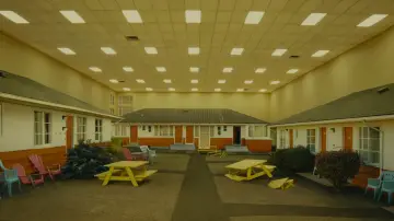 Zasłona do filmu "Backrooms. Bez wyjścia" #1524812