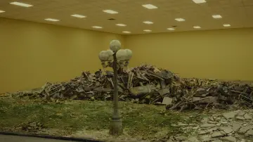 Zasłona do filmu "Backrooms. Bez wyjścia" #1524815