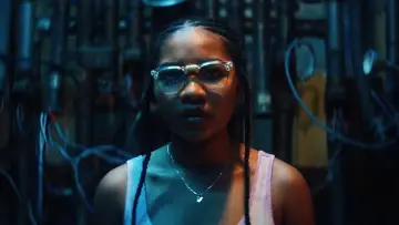Zasłona do filmu "The Angry Black Girl and Her Monster" #391338