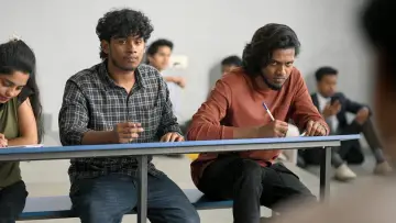 Zasłona do filmu "ആവേശം" #782527