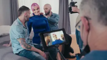 Zasłona do filmu "Seks, sieć i kasa: Historia Pornhuba" #329328
