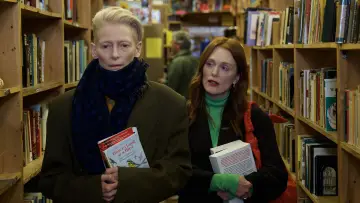 Zasłona do filmu "W pokoju obok" #622534