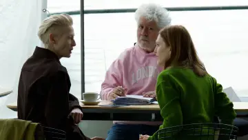 Zasłona do filmu "W pokoju obok" #622555