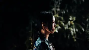 Zasłona do filmu "리볼버" #637182