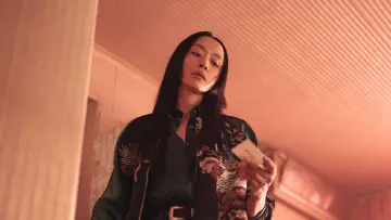 Zasłona do filmu "리볼버" #637206