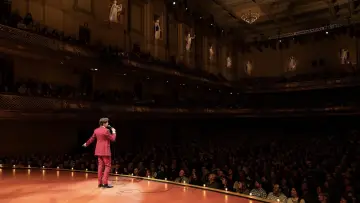 Zasłona do filmu "John Mulaney: Baby J" #382108