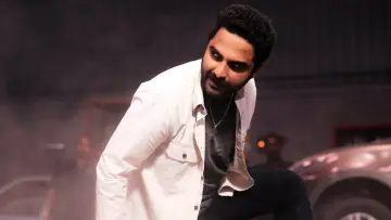 Zasłona do filmu "మెకానిక్ రాకీ" #707101